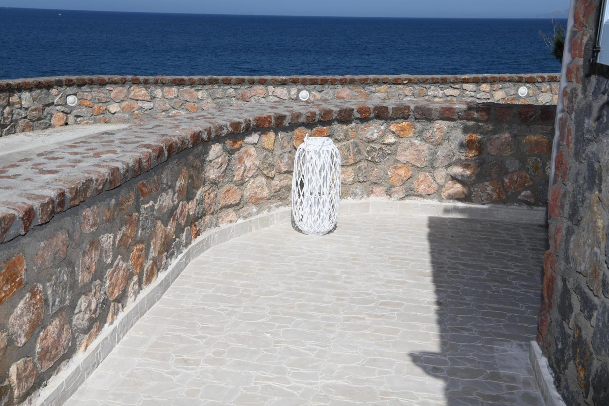 Starlight Luxury Seaside Villa & Suites Imerovigli  Exterior foto
