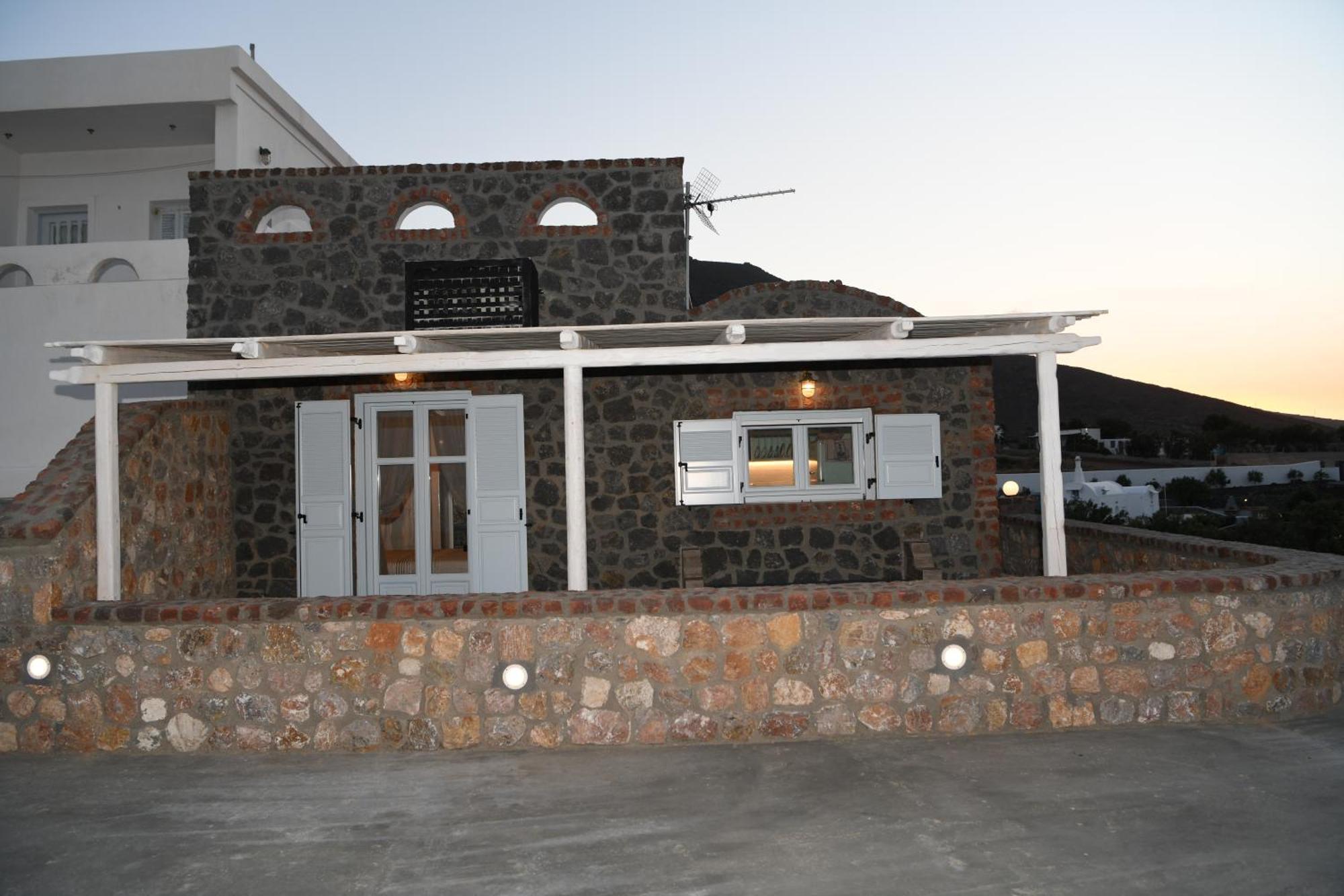 Starlight Luxury Seaside Villa & Suites Imerovigli  Exterior foto